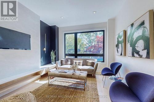 147 Parkmount Road, Toronto, ON - Indoor Photo Showing Living Room