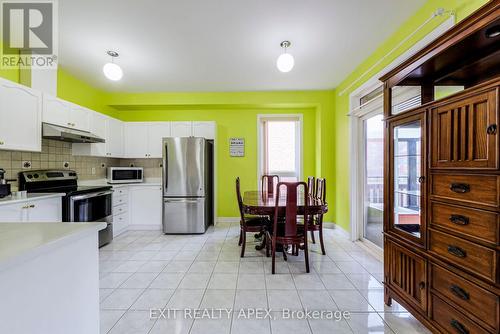 16 Susan Avenue, Brampton, ON - Indoor Photo Showing Other Room