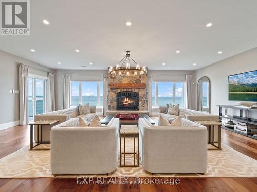 2 - 484 Millen Road, Hamilton, ON - Indoor Photo Showing Living Room With Fireplace