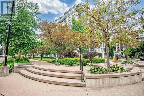 805 - 75 South Town Centre Boulevard, Markham, ON - Outdoor