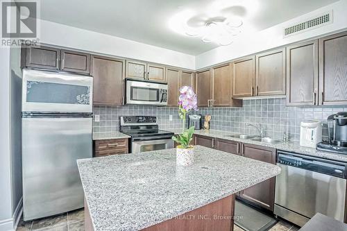 805 - 75 South Town Centre Boulevard, Markham, ON - Indoor Photo Showing Kitchen With Upgraded Kitchen