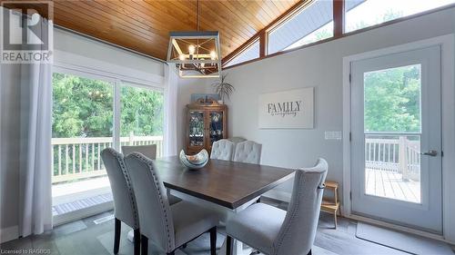 Dining area - 202 Birchwood Avenue, Kincardine Twp, ON - Indoor Photo Showing Dining Room