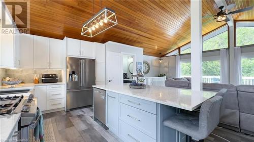 Kitchen - 202 Birchwood Avenue, Kincardine Twp, ON - Indoor Photo Showing Kitchen With Upgraded Kitchen