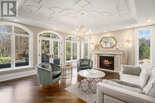 1285 Tecumseh Park Drive, Mississauga, ON - Indoor Photo Showing Living Room With Fireplace