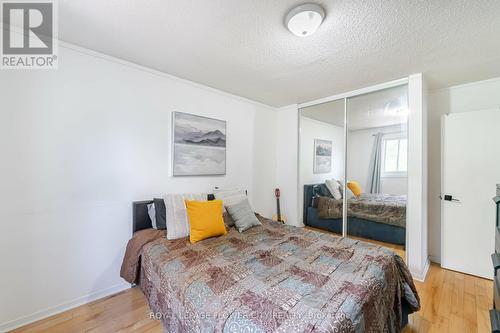 128 Fanshawe Drive, Brampton, ON - Indoor Photo Showing Bedroom