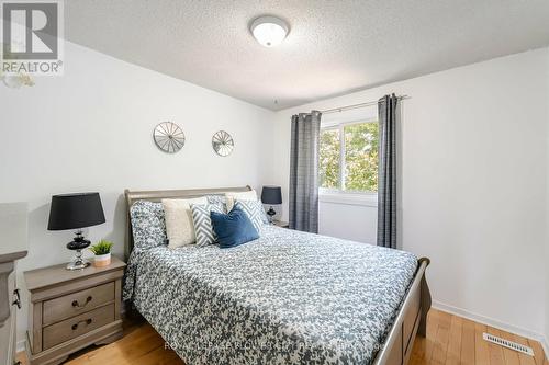 128 Fanshawe Drive, Brampton, ON - Indoor Photo Showing Bedroom