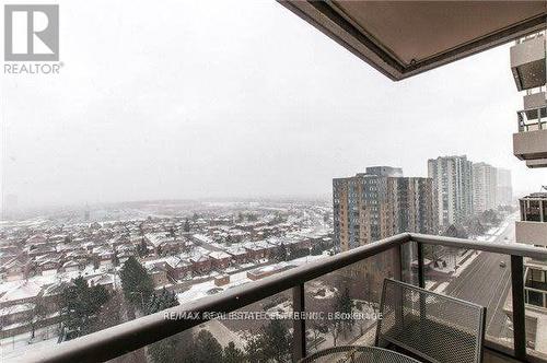 1412 - 3880 Duke Of York Boulevard, Mississauga, ON - Outdoor With View