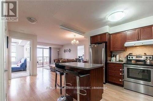 1412 - 3880 Duke Of York Boulevard, Mississauga, ON - Indoor Photo Showing Kitchen With Stainless Steel Kitchen