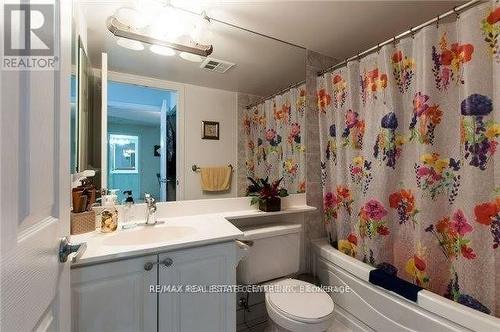 1412 - 3880 Duke Of York Boulevard, Mississauga, ON - Indoor Photo Showing Bathroom