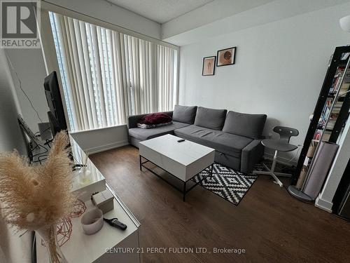 2513 - 10 York Street, Toronto, ON - Indoor Photo Showing Living Room