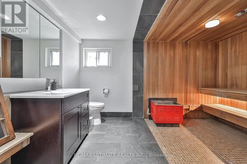 32 Apollo Drive, Toronto (Banbury-Don Mills), ON - Indoor Photo Showing Bathroom