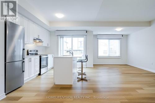 3 - 480 Beresford Path, Oshawa, ON - Indoor Photo Showing Kitchen