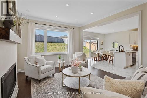 1219 Cactus Crescent, Pickering, ON - Indoor Photo Showing Living Room