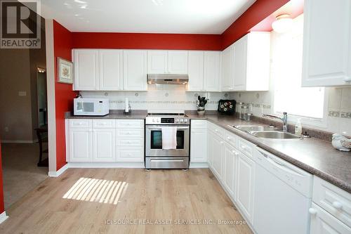 15 Niagara Trail, Clarington, ON - Indoor Photo Showing Kitchen With Double Sink