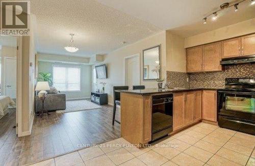 403 - 60 Mendelssohn Street, Toronto, ON - Indoor Photo Showing Kitchen