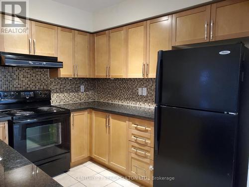 403 - 60 Mendelssohn Street, Toronto, ON - Indoor Photo Showing Kitchen