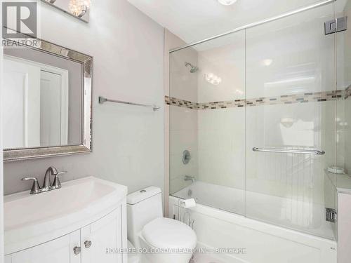 38A North Woodrow Boulevard, Toronto, ON - Indoor Photo Showing Bathroom