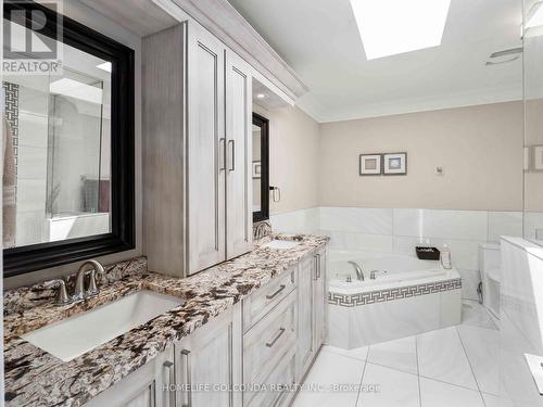 38A North Woodrow Boulevard, Toronto, ON - Indoor Photo Showing Bathroom