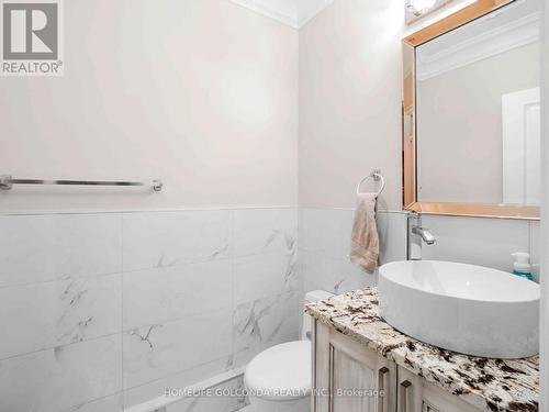 38A North Woodrow Boulevard, Toronto, ON - Indoor Photo Showing Bathroom