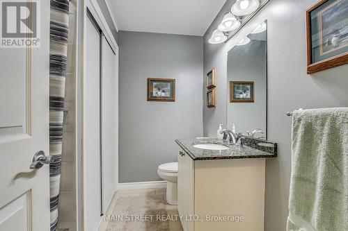 205 - 220 Main Street N, Uxbridge, ON - Indoor Photo Showing Bathroom