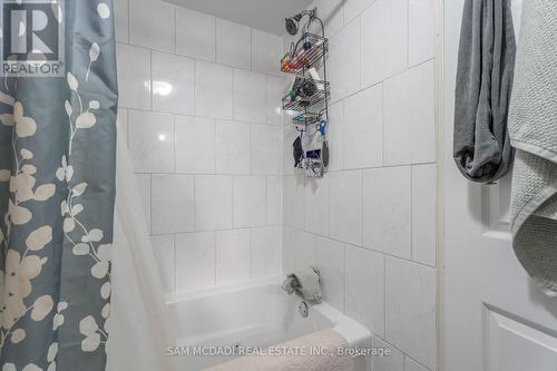 1050 Ossington Avenue, Toronto (Dovercourt-Wallace Emerson-Junction), ON - Indoor Photo Showing Bathroom