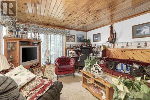 43C Walker Ln, Thessalon, ON - Indoor Photo Showing Living Room