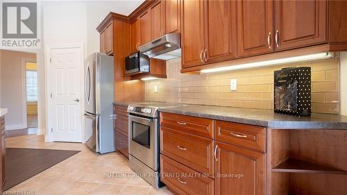 2 - 505 Jarvis Street, London, ON - Indoor Photo Showing Kitchen