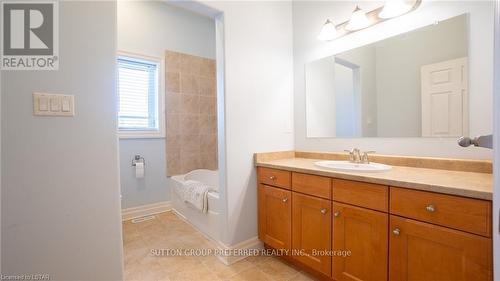 2 - 505 Jarvis Street, London, ON - Indoor Photo Showing Bathroom