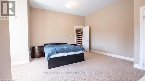 2 - 505 Jarvis Street, London, ON - Indoor Photo Showing Bedroom