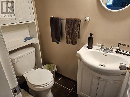 1045 Spencer Place, Williams Lake, BC - Indoor Photo Showing Bathroom