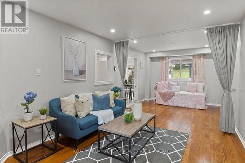 84 Elephant Hill Drive, Clarington, ON - Indoor Photo Showing Living Room