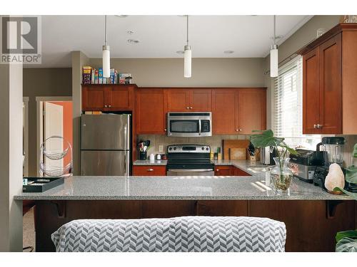 1990 Upper Sundance Drive Unit# 3217, West Kelowna, BC - Indoor Photo Showing Kitchen