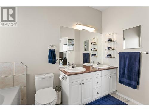 124 Sarsons Road Unit# 71, Vernon, BC - Indoor Photo Showing Bathroom