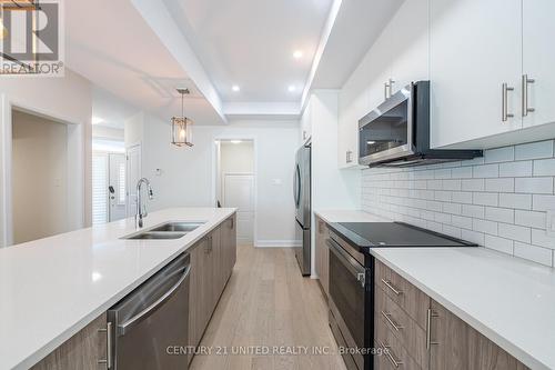 313 Mullighan Gardens, Peterborough, ON - Indoor Photo Showing Kitchen With Double Sink With Upgraded Kitchen