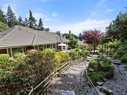 2556 Andover Rd, Nanoose Bay, BC 