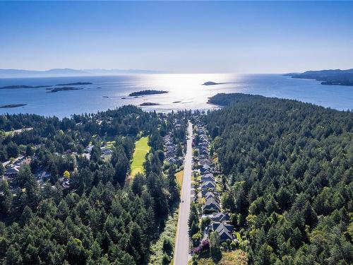 2556 Andover Rd, Nanoose Bay, BC 