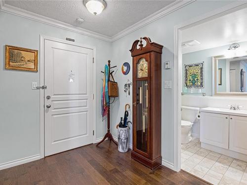 309-220 Island Hwy West, Parksville, BC - Indoor Photo Showing Bathroom