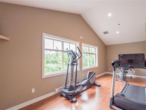 101-2115 Meredith Rd, Nanaimo, BC - Indoor Photo Showing Gym Room