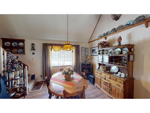 5284 Highway 95A, Cranbrook, BC - Indoor Photo Showing Dining Room