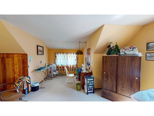 5284 Highway 95A, Cranbrook, BC - Indoor