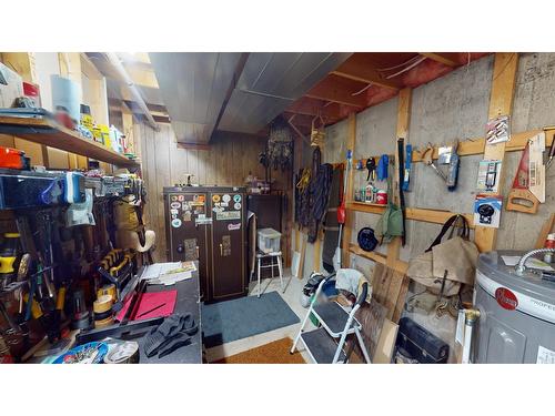 5284 Highway 95A, Cranbrook, BC - Indoor Photo Showing Basement