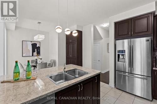 1550 Carr Landing Crescent, Milton, ON - Indoor Photo Showing Kitchen With Double Sink