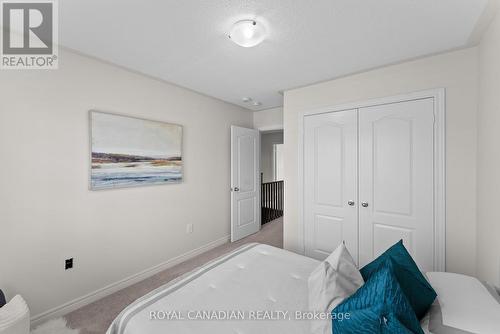 1550 Carr Landing Crescent, Milton, ON - Indoor Photo Showing Bedroom