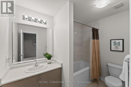 1550 Carr Landing Crescent, Milton, ON - Indoor Photo Showing Bathroom