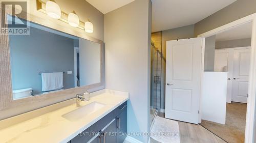 128 - 3400 Castle Rock Place, London, ON - Indoor Photo Showing Bathroom