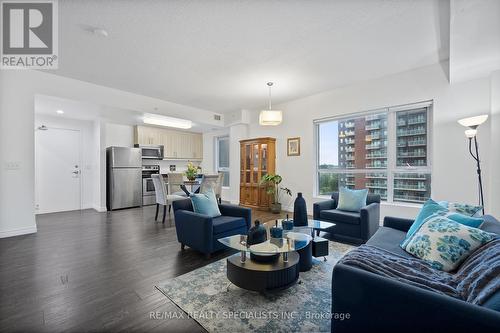 704 - 160 King Street N, Waterloo, ON - Indoor Photo Showing Living Room