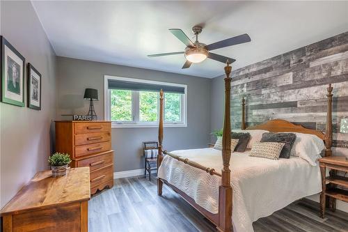 7575 Milburough Line, Milton, ON - Indoor Photo Showing Bedroom