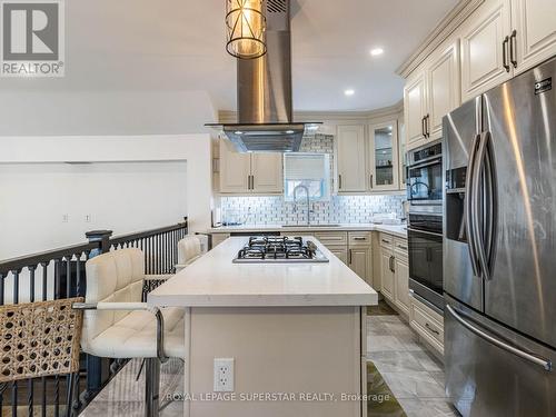 195 Tragina Avenue N, Hamilton (Homeside), ON - Indoor Photo Showing Kitchen With Upgraded Kitchen