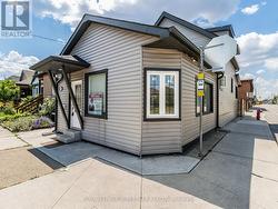 195 TRAGINA AVENUE N  Hamilton, ON L8H 5C7