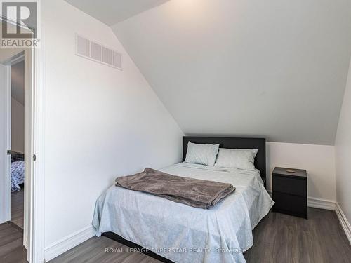 195 Tragina Avenue N, Hamilton, ON - Indoor Photo Showing Bedroom